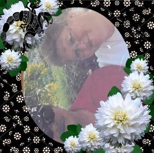 Meet your Posher, Dianemladuc